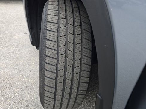 Used 2021 Toyota Highlander XLE image 31