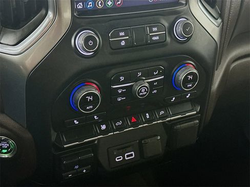 Used 2022 Chevrolet Silverado 2500 LTZ image 18