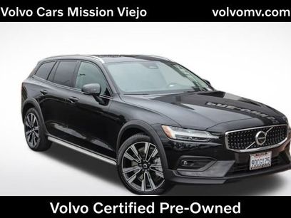 Used 2023 Volvo V60 B5 Cross Country Ultimate w/ Climate Package
