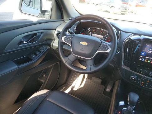 Used 2023 Chevrolet Traverse LT FWD image 10