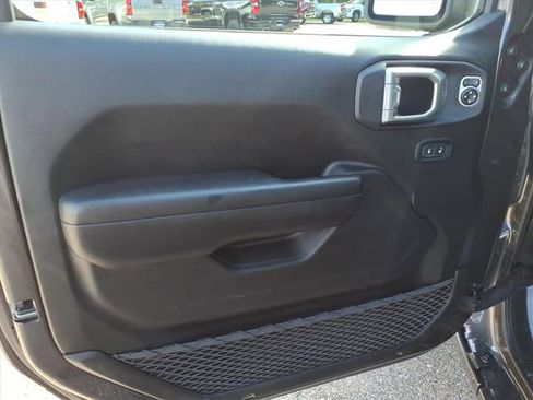 Used 2024 Jeep Wrangler Unlimited Sport AWD/4WD image 11