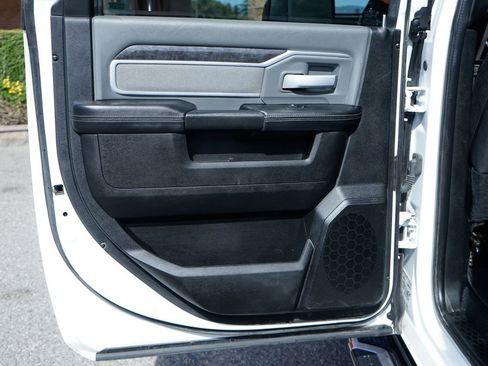 Used 2022 RAM 3500 Big Horn AWD/4WD image 32