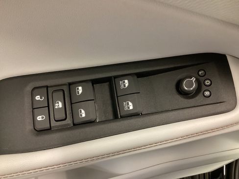 New 2026 Jeep Cherokee Limited AWD/4WD image 13