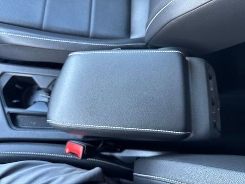 Certified 2021 Volkswagen Tiguan SE w/ Panoramic Sunroof Package image 28