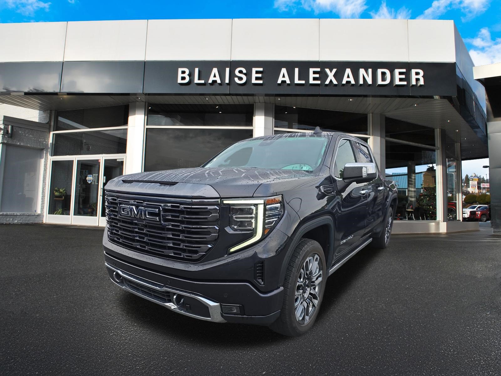 Used 2023 GMC Sierra 1500 Denali Ultimate AWD/4WD image 8