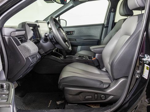 Used 2026 Subaru Outback Premium AWD/4WD image 27