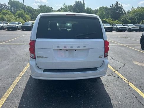 Used 2019 Dodge Grand Caravan GT FWD image 3