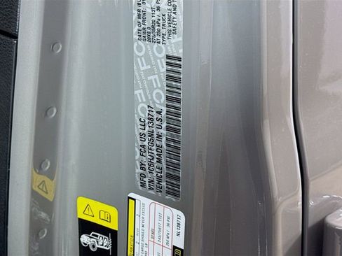 Used 2022 Jeep Gladiator Overland image 30