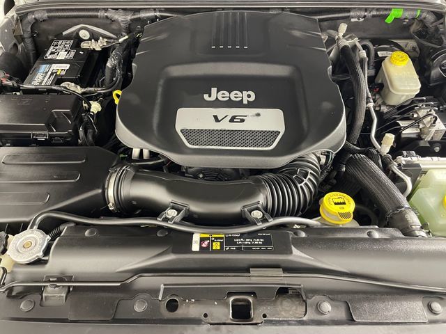 Used 2017 Jeep Wrangler Unlimited Sahara AWD/4WD image 19