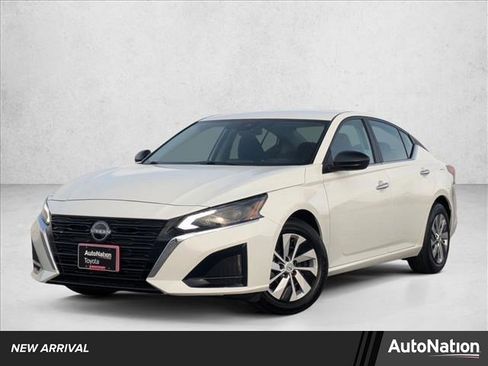 Used 2025 Nissan Altima 2.5 S image 1