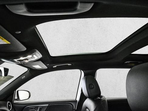 New 2026 Mercedes-Benz GLB 250 4MATIC image 17