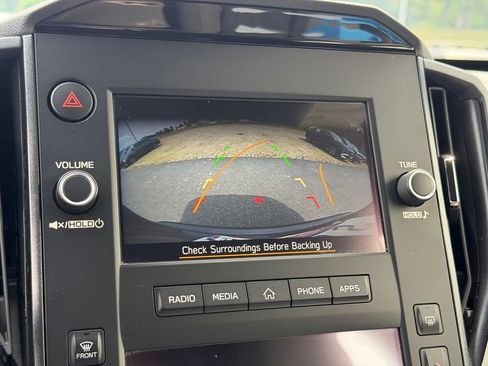 Used 2025 Subaru Forester AWD/4WD image 9
