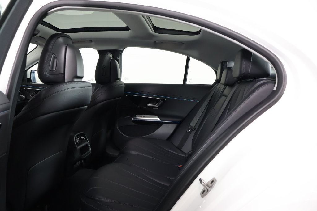 Used 2026 Mercedes-Benz E 350 4MATIC Sedan image 11