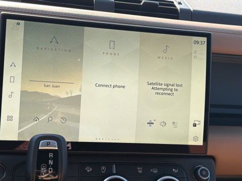 New 2026 Land Rover Defender 110 X-Dynamic SE image 24