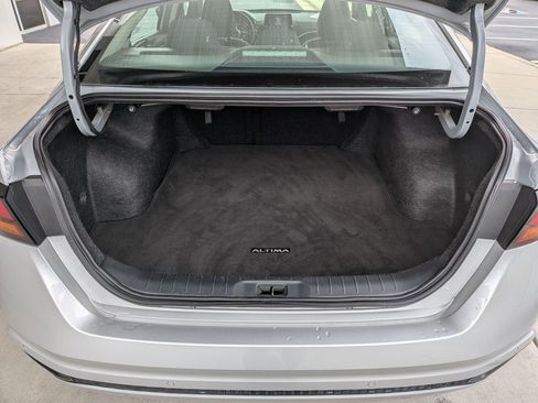 Used 2025 Nissan Altima 2.5 SV FWD image 20
