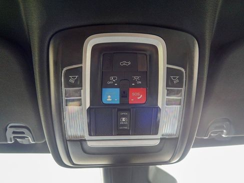 Used 2025 RAM 1500 Big Horn AWD/4WD image 33