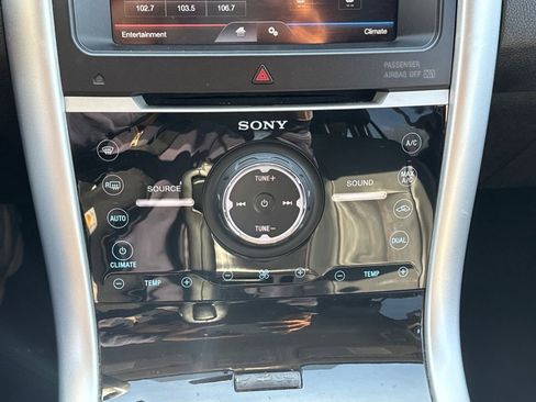 Used 2012 Ford Edge Limited image 17