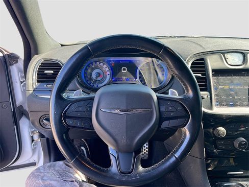 Used 2020 Chrysler 300 S image 11