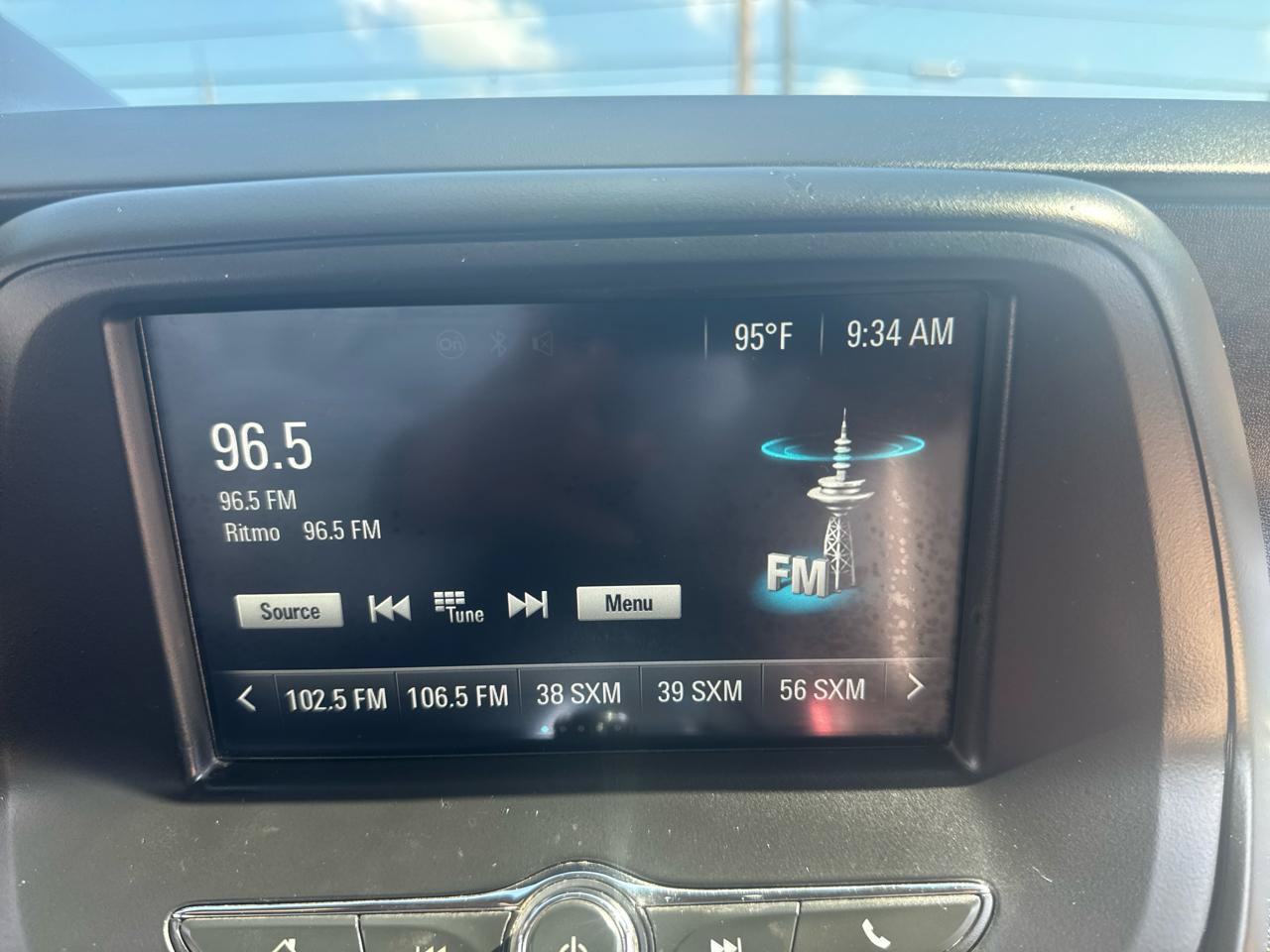Used 2016 Chevrolet Camaro LT RWD image 21