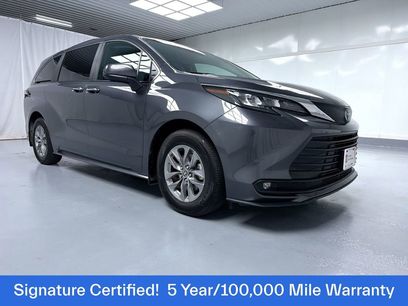 Used 2025 Toyota Sienna XLE