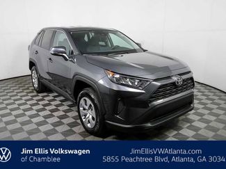Used 2022 Toyota RAV4 LE video 1