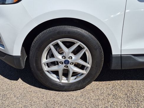 Used 2022 Ford Edge SEL image 7