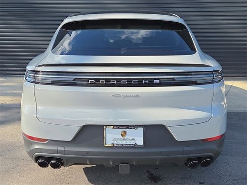 New 2026 Porsche Cayenne Coupe image 23