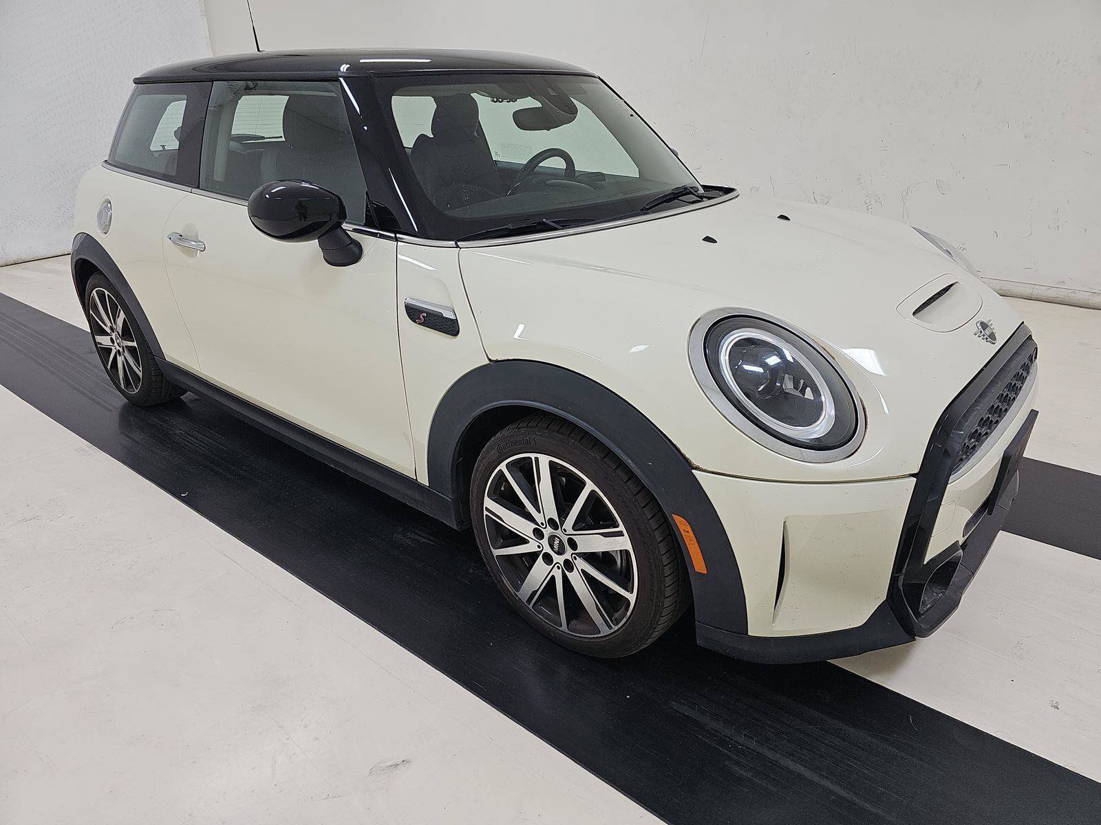 Used 2022 MINI Cooper S FWD image 2