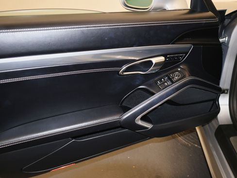 Used 2016 Porsche 911 Turbo image 27