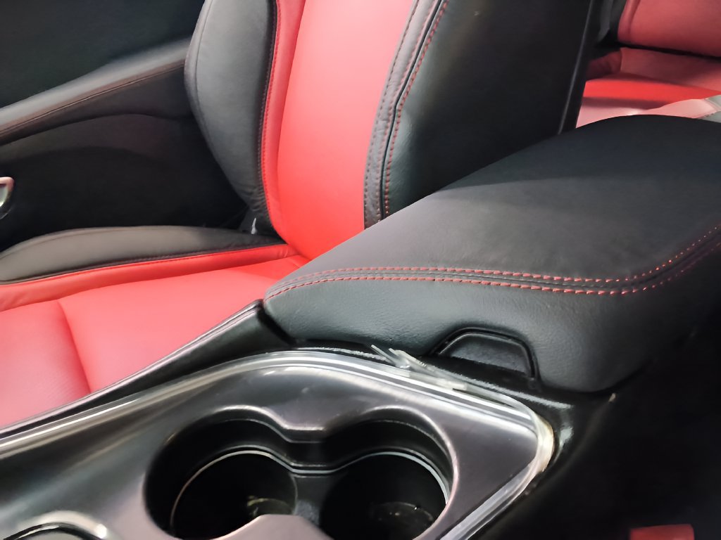 Used 2017 Dodge Challenger R/T RWD image 19