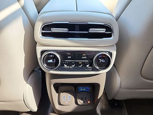 Used 2024 Genesis GV80 2.5T w/ Prestige Package image 25