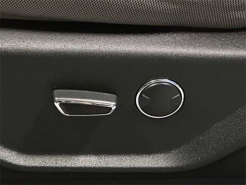 Used 2018 Ford F350 XLT w/ XLT Premium Package image 14