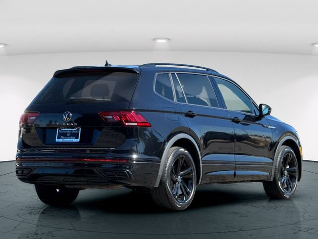 Used 2023 Volkswagen Tiguan SE R-Line FWD image 6