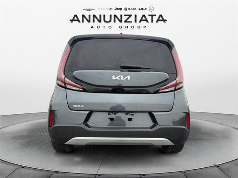 Certified 2023 Kia Soul LX image 4
