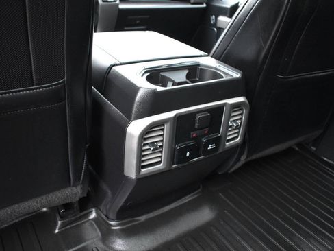 Used 2017 Ford F150 Platinum w/ Equipment Group 701A Luxury AWD/4WD image 12