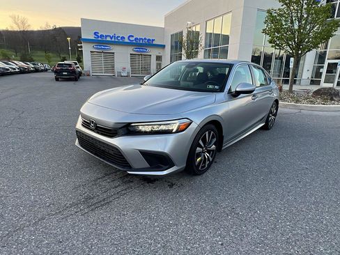 Used 2023 Honda Civic EX image 8