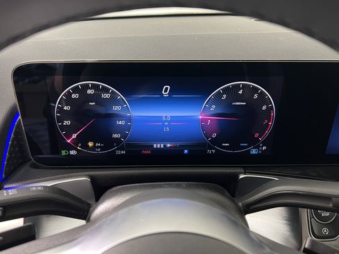 Used 2025 Mercedes-Benz GLB 250 4MATIC image 28