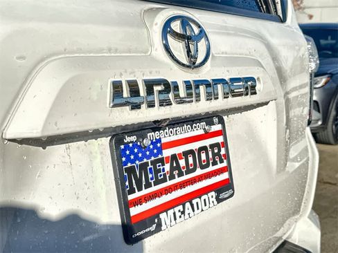 Used 2017 Toyota 4Runner SR5 image 9