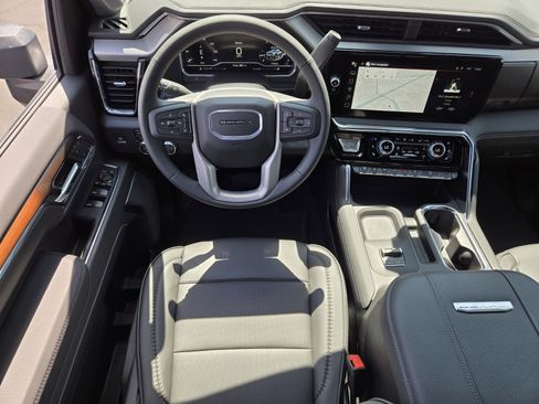 New 2025 GMC Sierra 2500 Denali w/ Denali Reserve Package image 9