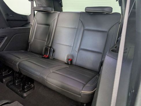 Used 2021 GMC Yukon SLT w/ SLT Luxury Package RWD image 28