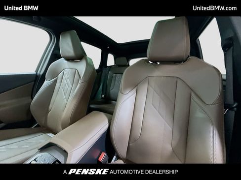 Used 2025 BMW X3 xDrive30i w/ Premium Package AWD/4WD image 5