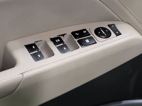 Used 2018 Hyundai Elantra SEL w/ Cargo Package image 27