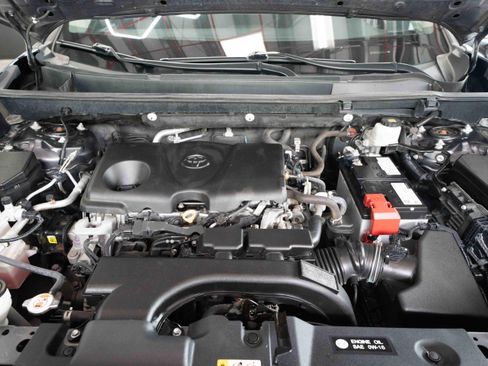 Used 2021 Toyota RAV4 XLE w/ Convenience Package AWD/4WD image 32
