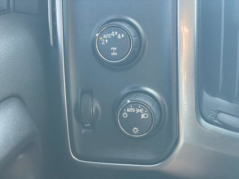 Used 2019 Chevrolet Silverado 1500 LT image 18