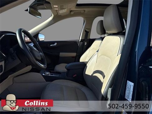 Used 2020 Ford Escape Titanium image 20