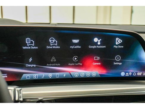 New 2026 Cadillac Lyriq V w/ LPO, Red Accent Package image 40