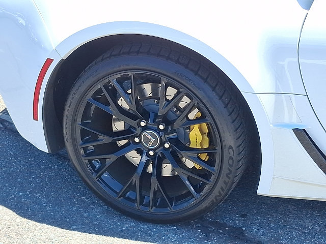 Used 2015 Chevrolet Corvette Z06 w/ 2LZ Preferred Equipment Group RWD image 29