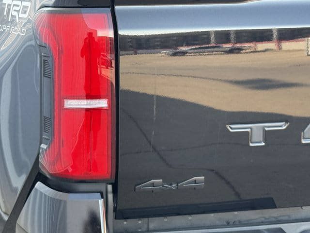 Used 2024 Toyota Tacoma TRD Off-Road w/ TRD Off Road Upgrade Package AWD/4WD image 6
