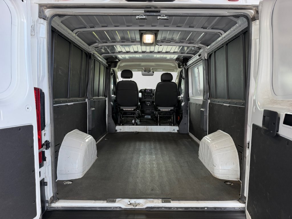 Used 2025 RAM ProMaster 2500 w/ Convenience Group FWD image 27