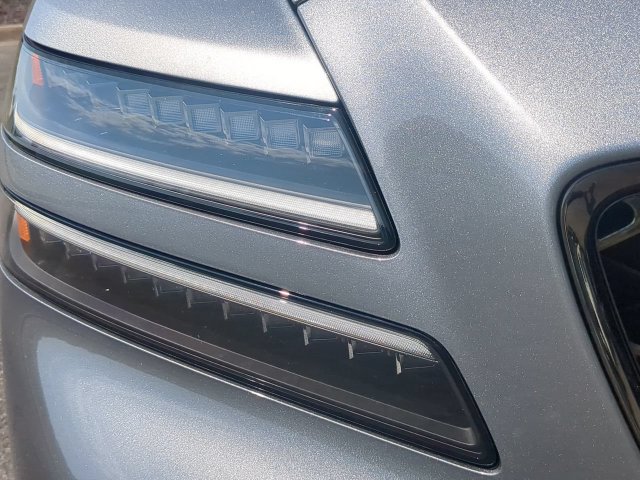 Used 2025 Genesis GV80 3.5T e-SC AWD/4WD image 9